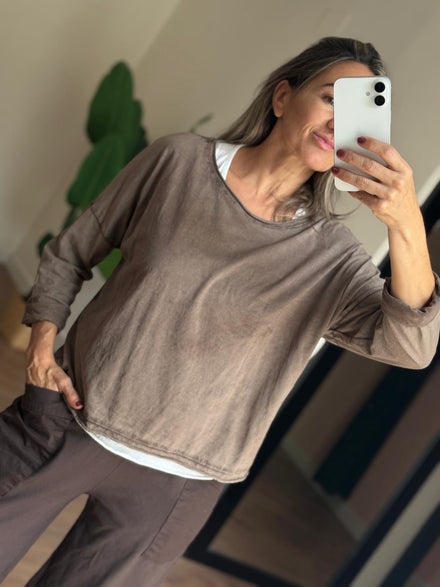 Camiseta dos en una en color marrón – Pilar Martín Shop