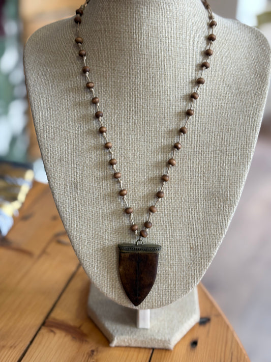 Collar Cuerno madera