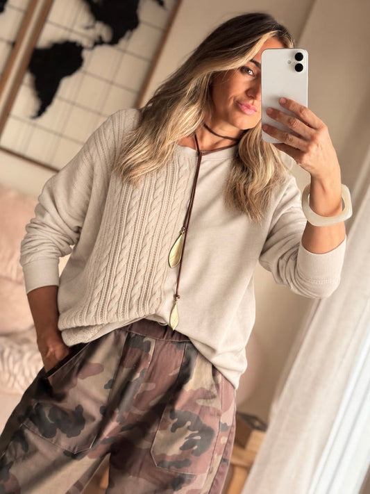 Sudadera Bruna crema con panel de punto de ochos