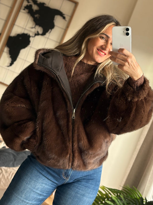 Chaqueta reversible Nevada marrón de pelo sintético, cerrada con cremallera