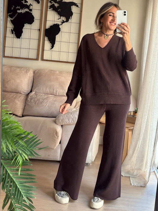 Pantalón Oslo de punto, pernera ancha en color marrón – Pilar Martín Shop