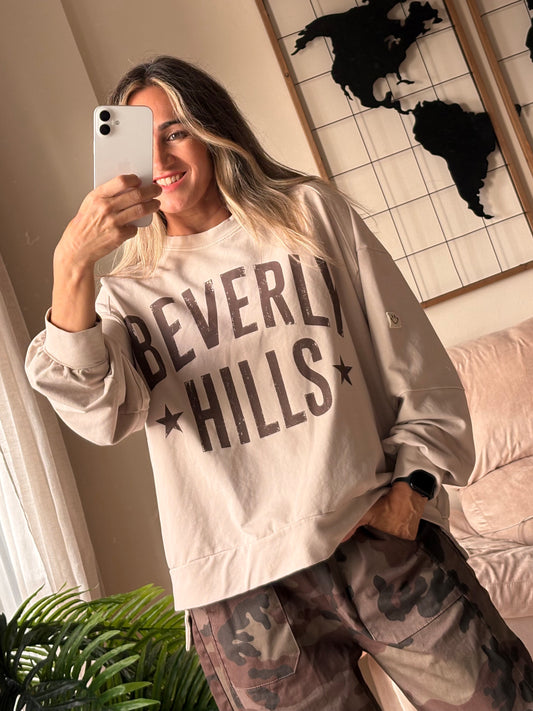 Sudadera Beverly Hills crema con pantalón de camuflaje