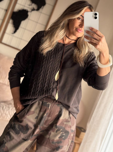 Sudadera Bruna marrón con panel de punto de ochos